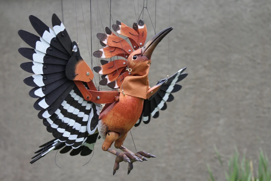 Flying With Strings (Image: Sarah Vigars, Newcastle Puppetry Festival)