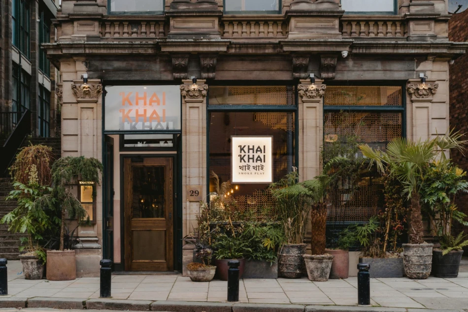 The exterior of Khai Khai from Queen Street