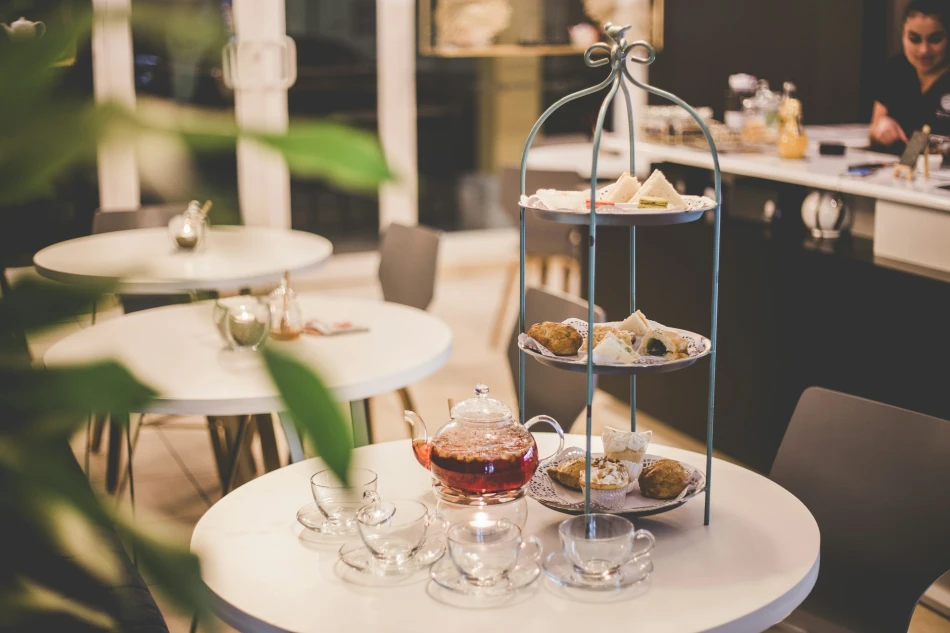 Afternoon tea, photo courtesy of Unplash & Angello Pro