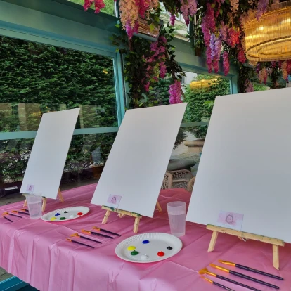 Boozy Brush Masterclass at Victors