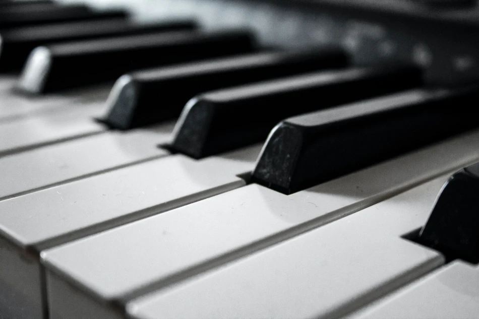 Piano, Photo by Amir Doreh-Unsplash
