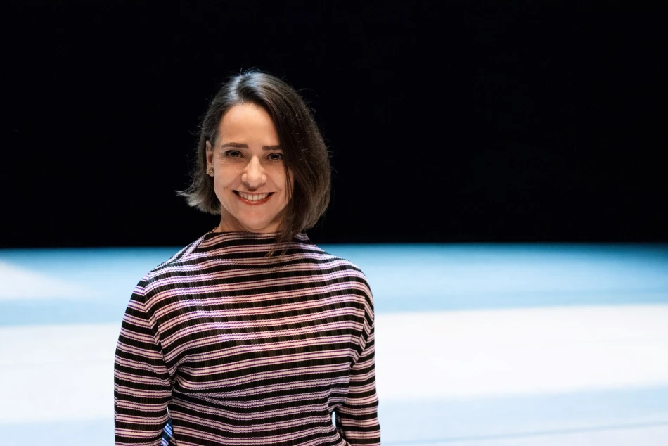 Artistic director Inês Bogéa, photo by Wilian Aguiar