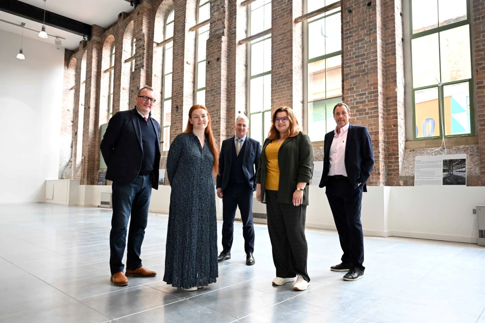 Tim Bailey, Pippa Heron, Mike Henning, Lauren Dunbar, Andrew Fox (Credit Barry Pells)