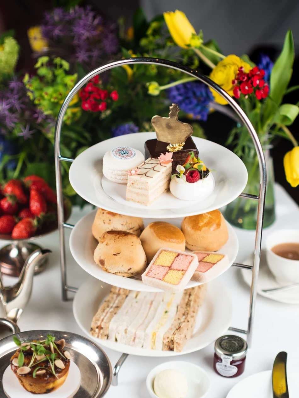 £50 Coronation Afternoon Tea Cafe 21 at Fenwick Get into Newcastle